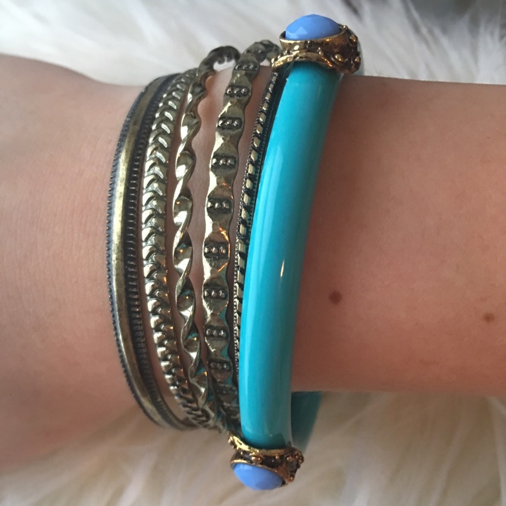 Dangle bracelet set